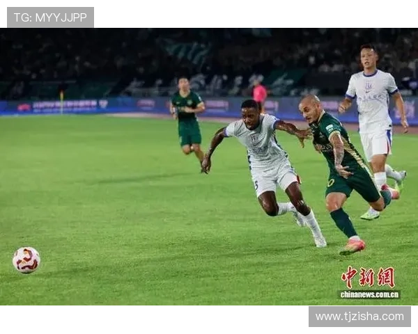 浙江队自4月以来首次在中超主场零封对手 0比0战平申花展现防守韧性